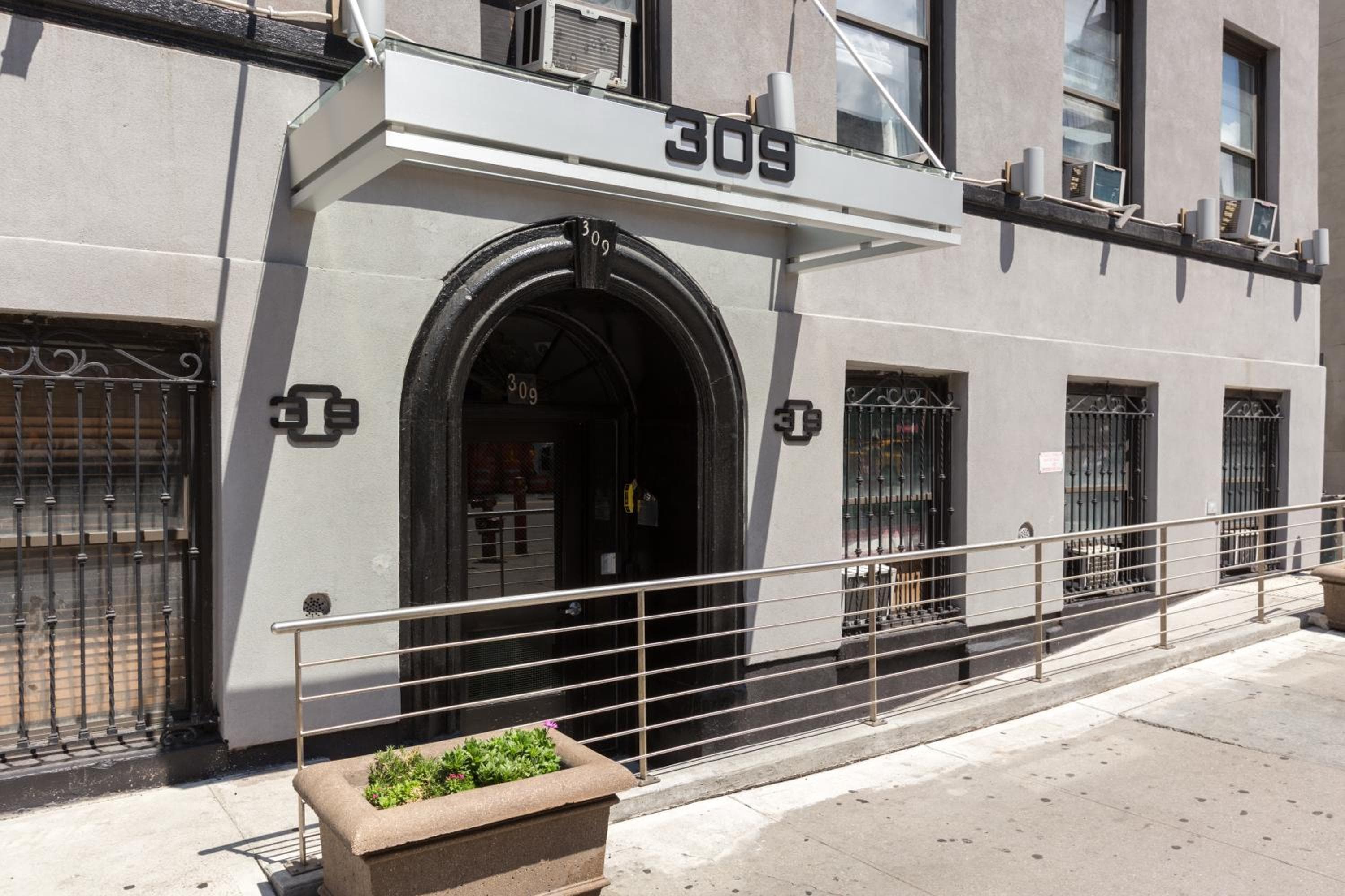 Hotel 309